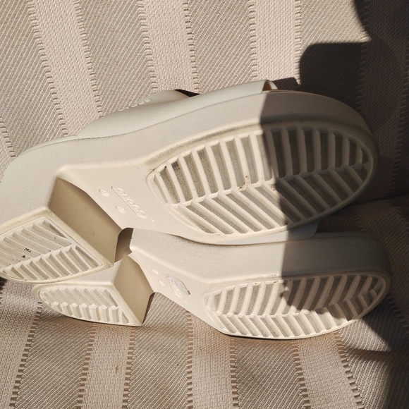 Crocs  Womens BROOKLYN SLIDE HEEL 209408 SZ:10 NEW CLEAN WELL MAINTIAN CHRISTMAS - Picture 5 of 11